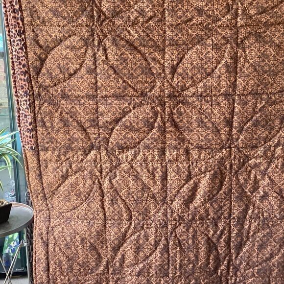 Patchwork Quilt with Blue and Brown Tones - Picture 14 of 16